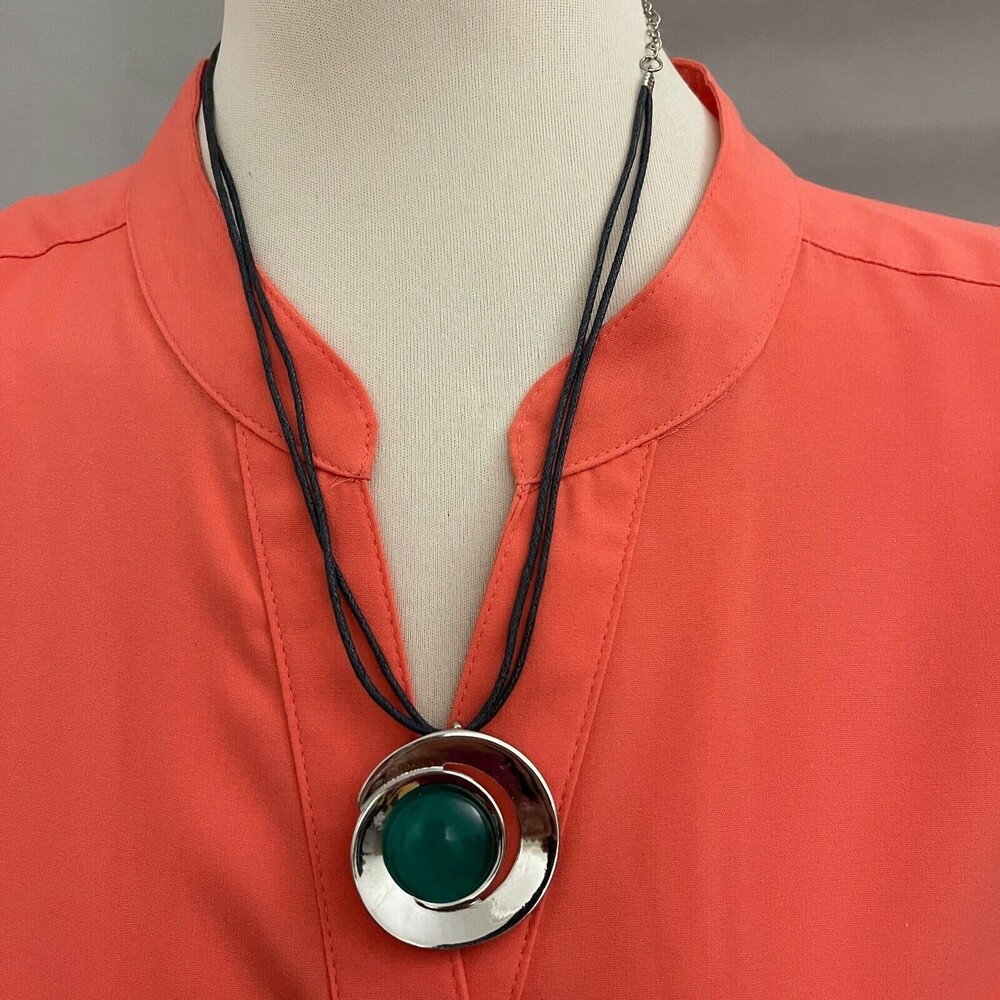 Silver-tone Green Stone Black Cord Women's Fashion‎ Necklace NWOT